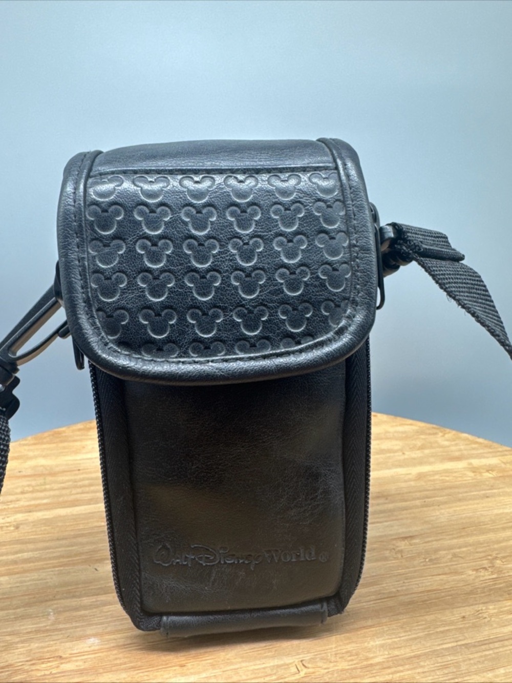 Vintage Walt Disney‎ World Mickey Mouse Leather Camera Bag Case/Pouch